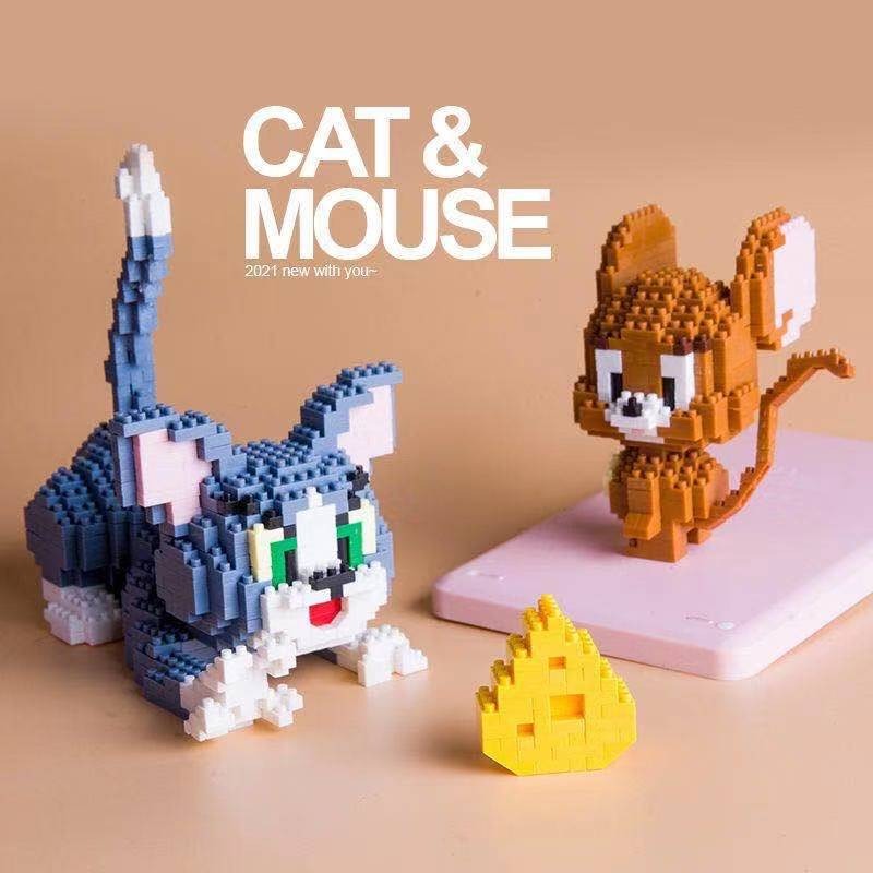 Cat and Mouse Assembly Blocks