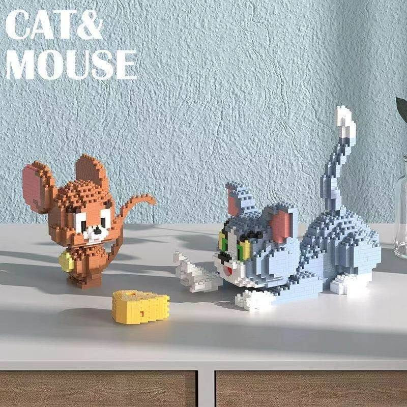 Cat and Mouse Assembly Blocks